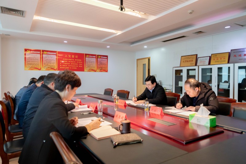 乔俊杰调研科技和老旧小区改造工作