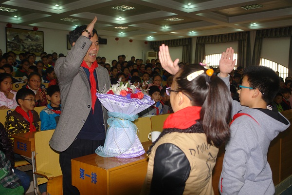 小说首长的宝贝里面沈七七换的是不是周晓峰的