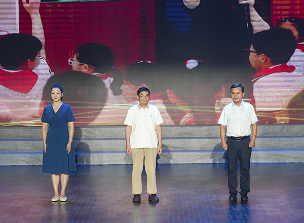 教师代表讲述《时光》