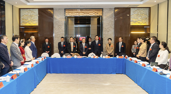 区领导看望人大代表和政协委员