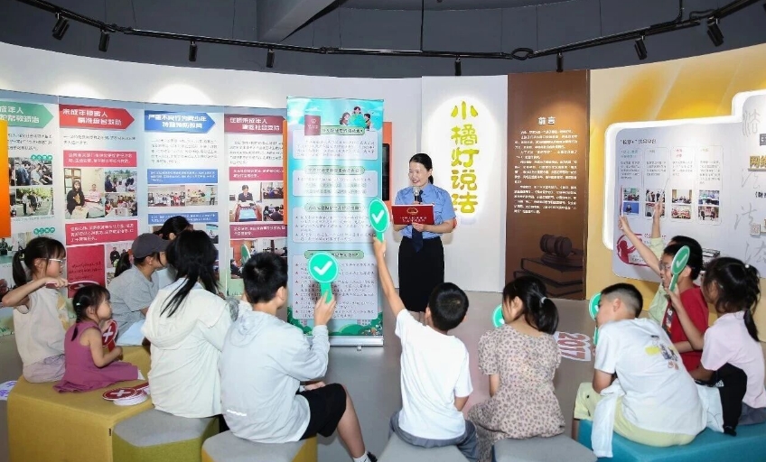 区检察院联合正衡中学开展检察开放日活动